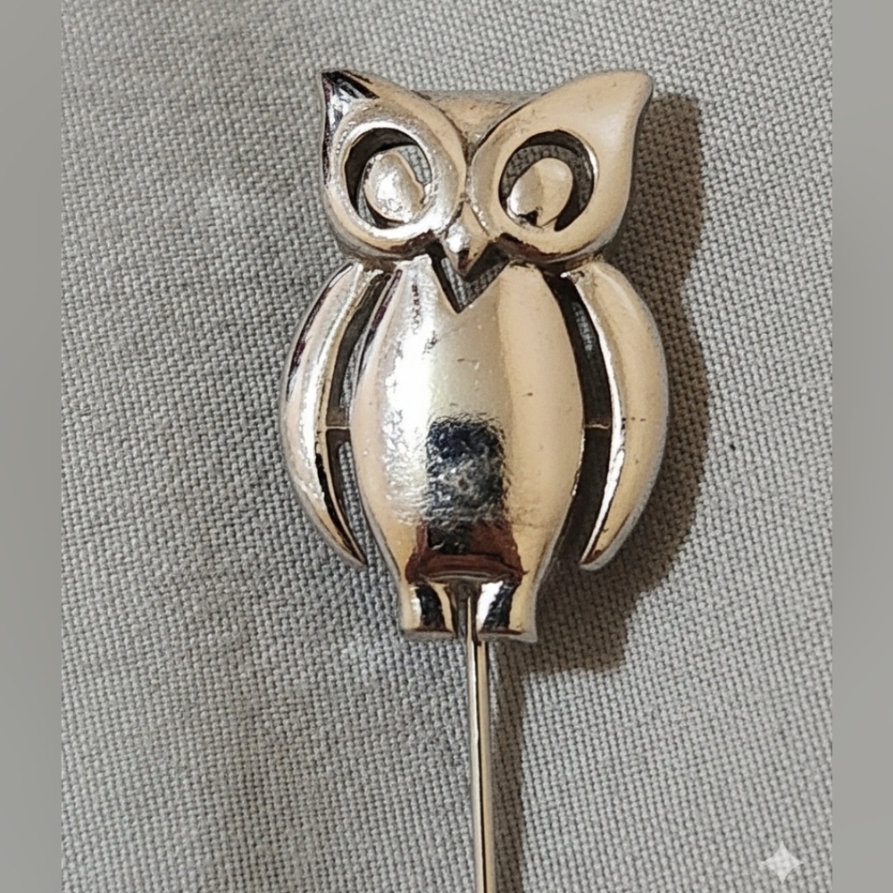 Trifari Silver Tone Vintage Owl Stick Pin